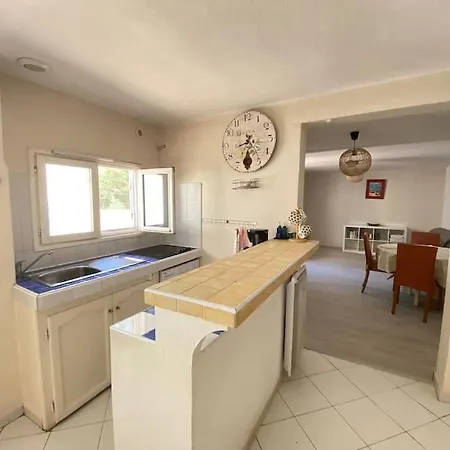 شقة 06av2 - Maisonnette Au Calme Avec Piscine
