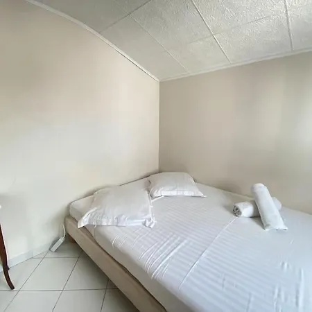 06av2 - Maisonnette Au Calme Avec Piscine * أنتيب