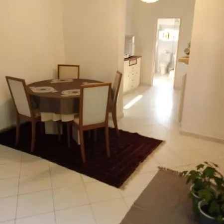 شقة 06av2 - Maisonnette Au Calme Avec Piscine