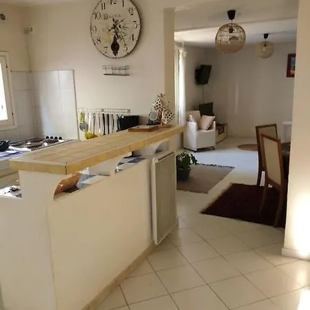 06av2 - Maisonnette Au Calme Avec Piscine شقة *