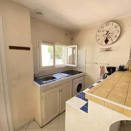 06av2 - Maisonnette Au Calme Avec Piscine Αντίμπ